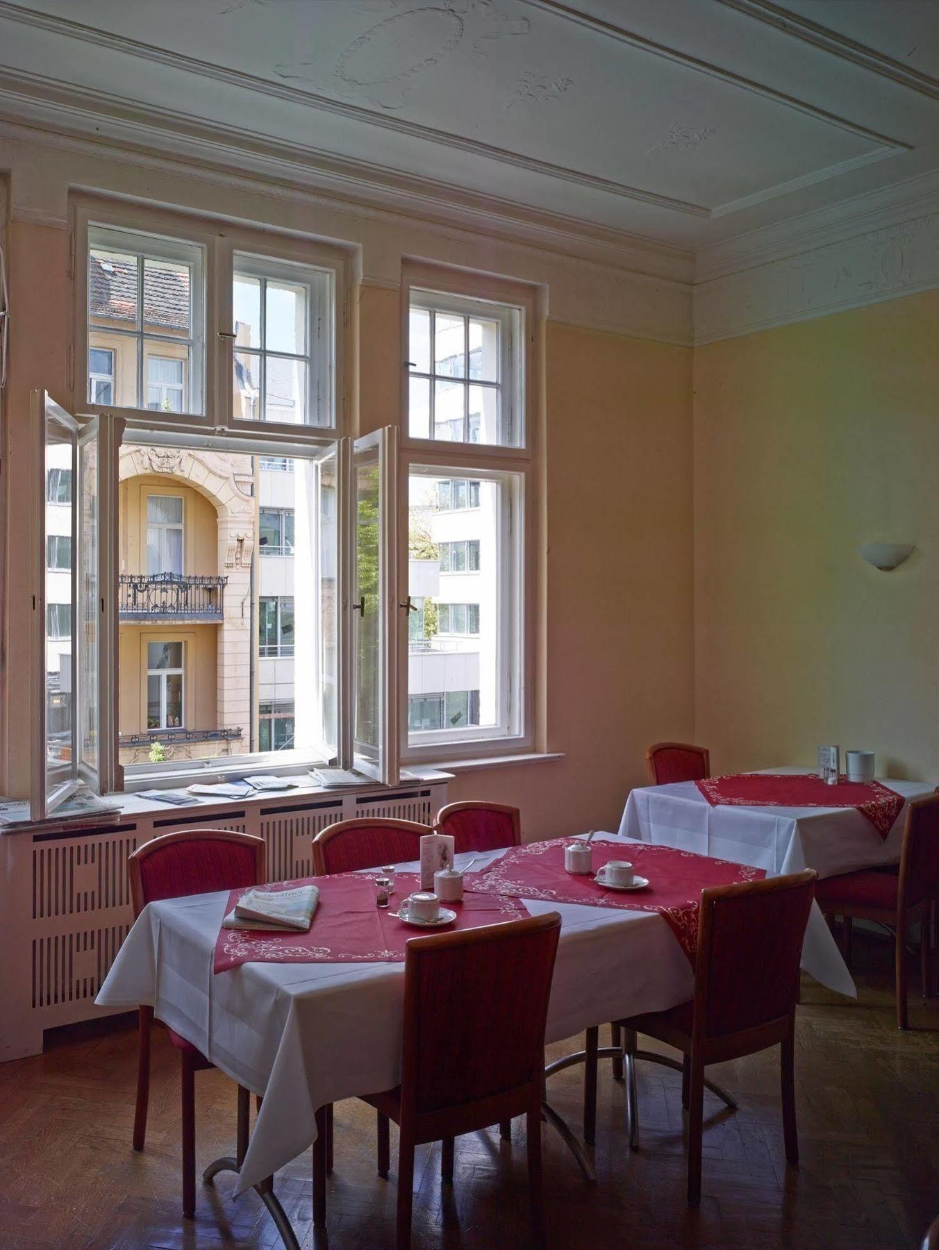 Kurfuerst Am Kurfuerstendamm Берлин Екстериор снимка